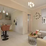 Dafni * Vasilikí