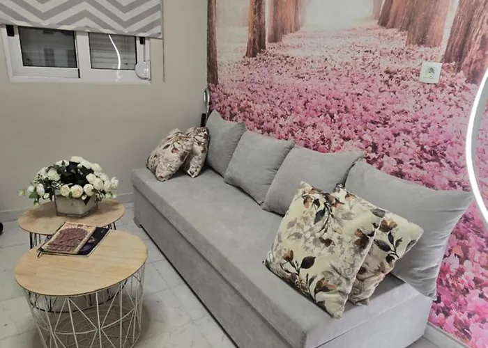 Dafni With His Pets Tatil Evi Vasilikí